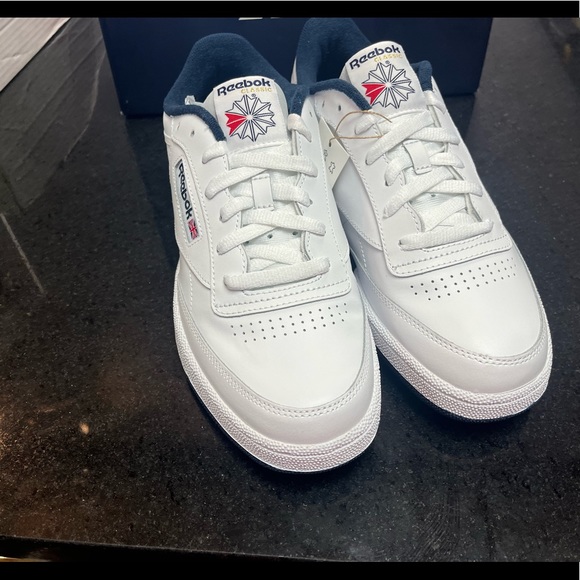 Sz 11 Reebok white classic Nwb! - Picture 2 of 8